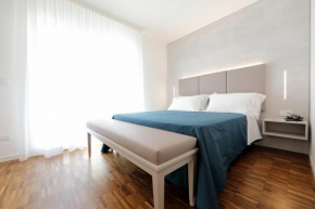  Hotel Simi Lan  Линьяно Пинета